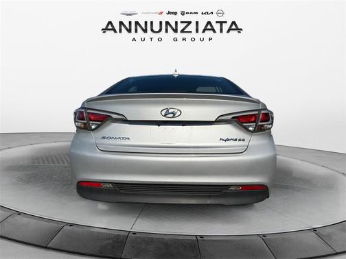 2016 Hyundai SONATA Hybrid SE