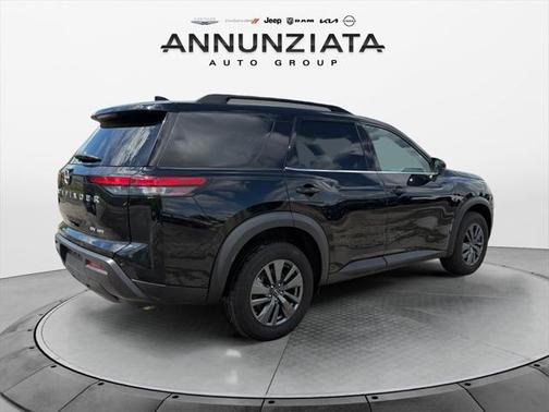 2024 Nissan Pathfinder SV 4WD