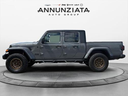 2021 Jeep Gladiator Willys 4x4