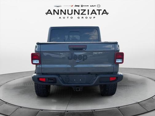 2021 Jeep Gladiator Willys 4x4