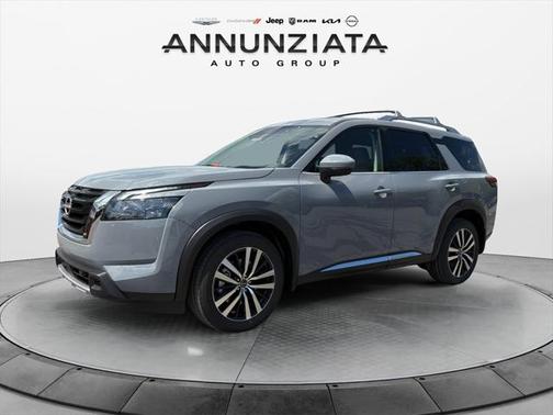 2025 Nissan Pathfinder Platinum 4WD