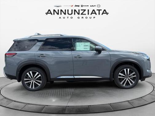 2025 Nissan Pathfinder Platinum 4WD