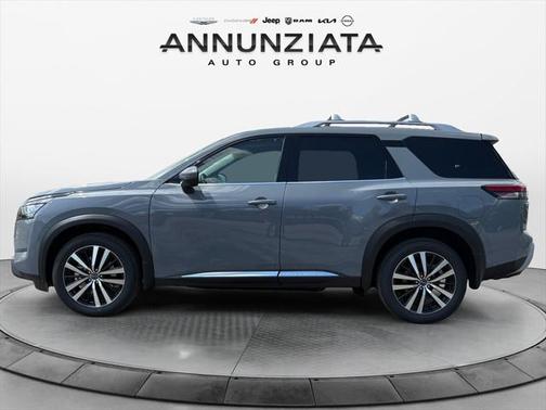 2025 Nissan Pathfinder Platinum 4WD