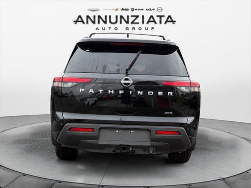 2025 Nissan Pathfinder SV 4WD