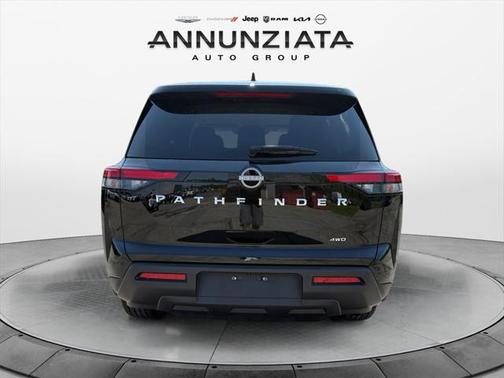 2024 Nissan Pathfinder S 4WD