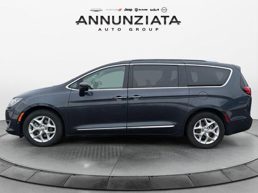 2020 Chrysler Pacifica Touring-L Plus