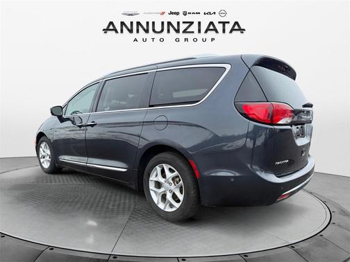 2020 Chrysler Pacifica Touring-L Plus