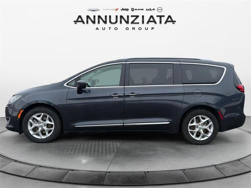 2020 Chrysler Pacifica Touring-L Plus