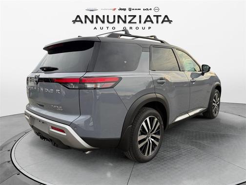 2025 Nissan Pathfinder Platinum 4WD