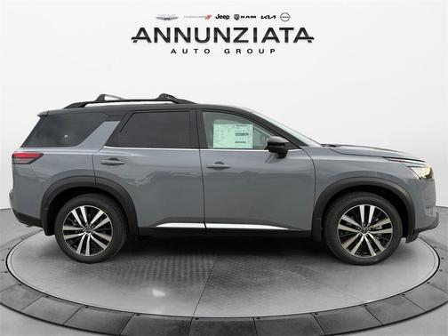 2025 Nissan Pathfinder Platinum 4WD