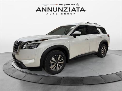 2025 Nissan Pathfinder SL 4WD