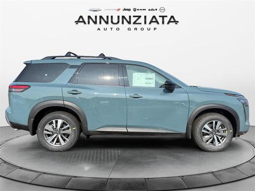 2026 Nissan Pathfinder SL