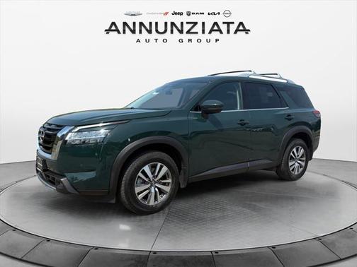 2022 Nissan Pathfinder SL 4WD