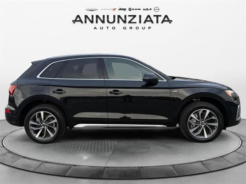 2023 Audi Q5 45 S line Premium Plus