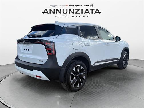 2025 Nissan Kicks SV