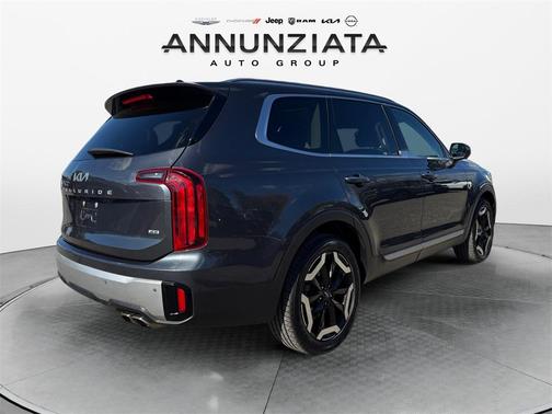 2023 Kia Telluride S