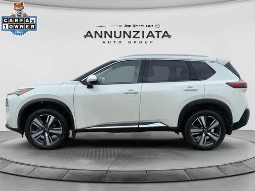 Pearl White Tricoat 2023 Nissan Rogue SL