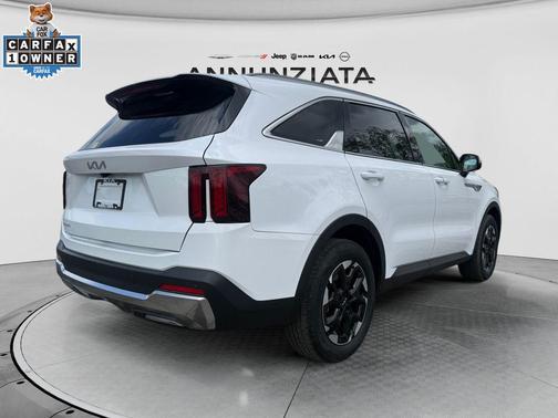 Glacial White Pearl 2024 Kia Sorento S