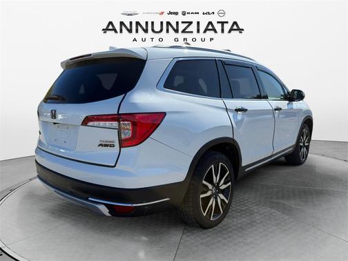 2020 Honda Pilot Touring 8-Passenger