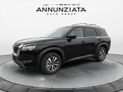 2025 Nissan Pathfinder SL 4WD
