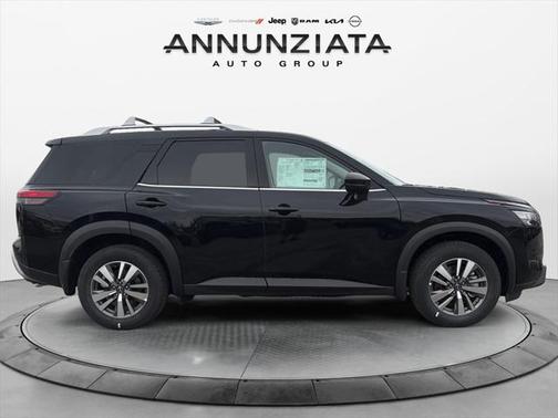 2025 Nissan Pathfinder SL 4WD
