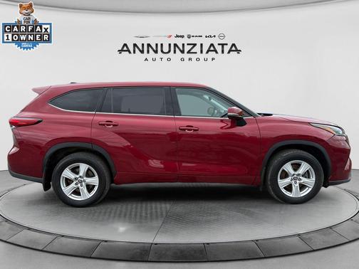 Ruby Flare Pearl 2022 Toyota Highlander LE