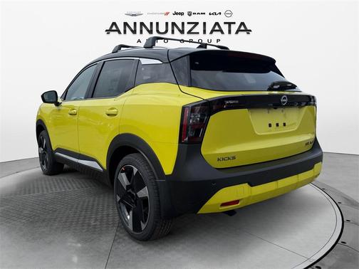 2026 Nissan Kicks SR