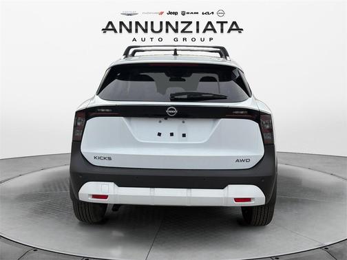 2026 Nissan Kicks SV