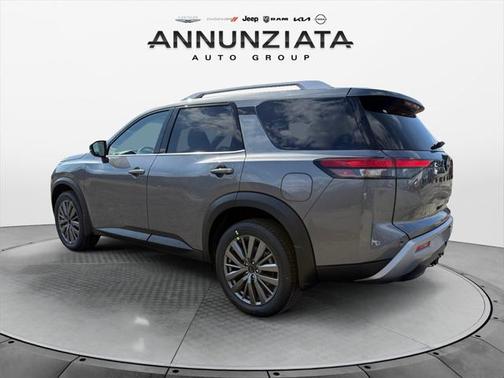 2025 Nissan Pathfinder SL 4WD