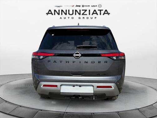 2025 Nissan Pathfinder SL 4WD