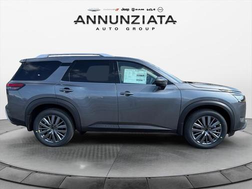 2025 Nissan Pathfinder SL 4WD