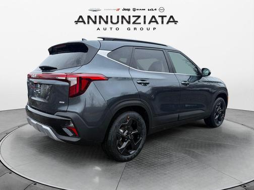 Gravity Gray 2026 Kia Seltos EX