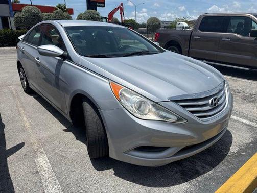Radiant Silver Metallic 2012 Hyundai SONATA GLS