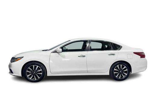Glacier White 2018 Nissan Altima 2.5 SV