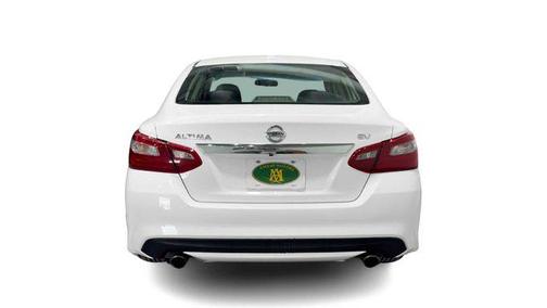 Glacier White 2018 Nissan Altima 2.5 SV