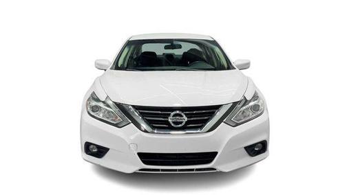 Glacier White 2018 Nissan Altima 2.5 SV