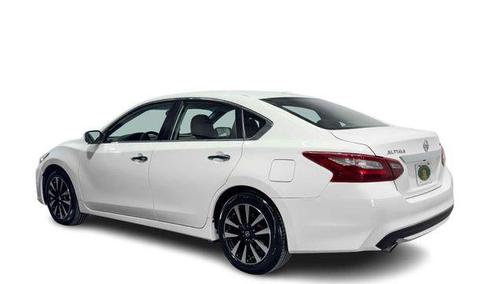 Glacier White 2018 Nissan Altima 2.5 SV