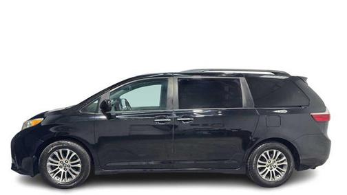 2019 Toyota Sienna XLE