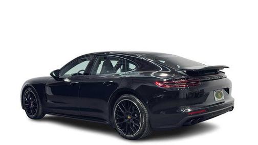 Jet Black Metallic 2019 Porsche Panamera 4