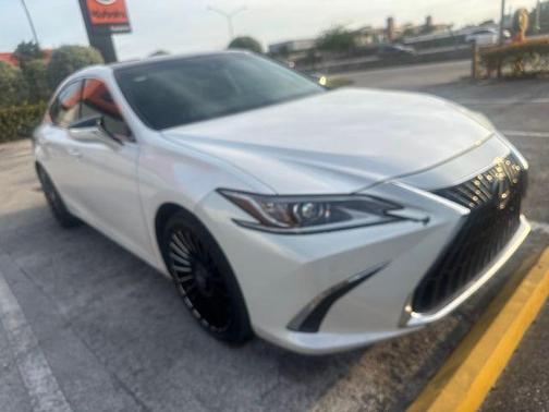 White Pearl 2024 Lexus ES 350 Base