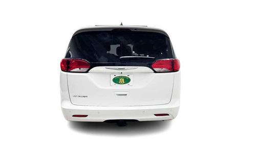 2021 Chrysler Voyager L