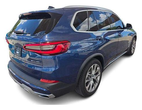 Phytonic Blue Metallic 2020 BMW X5 sDrive40i