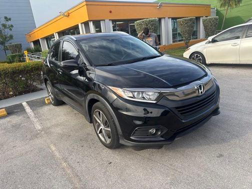 Crystal Black Pearl 2021 Honda HR-V EX