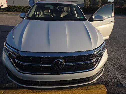 Opal White 2023 Volkswagen Jetta 1.5T SE
