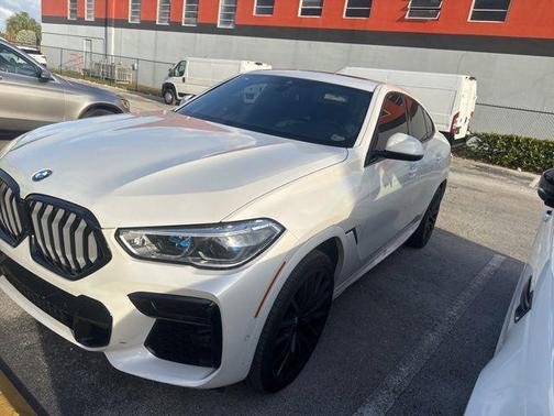 Mineral White Metallic 2023 BMW X6 xDrive40i