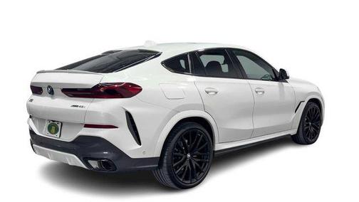 Mineral White Metallic 2023 BMW X6 xDrive40i
