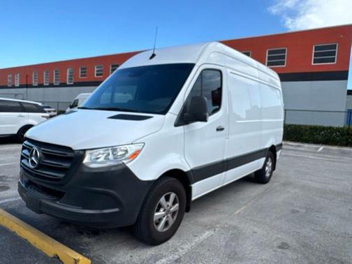 Arctic White 2021 Mercedes-Benz Sprinter 2500 Standard Roof