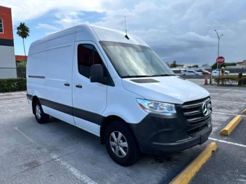 Arctic White 2021 Mercedes-Benz Sprinter 2500 Standard Roof