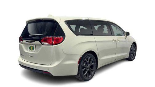 Luxury White Pearlcoat 2020 Chrysler Pacifica Touring