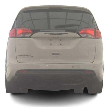 Luxury White Pearlcoat 2020 Chrysler Pacifica Touring